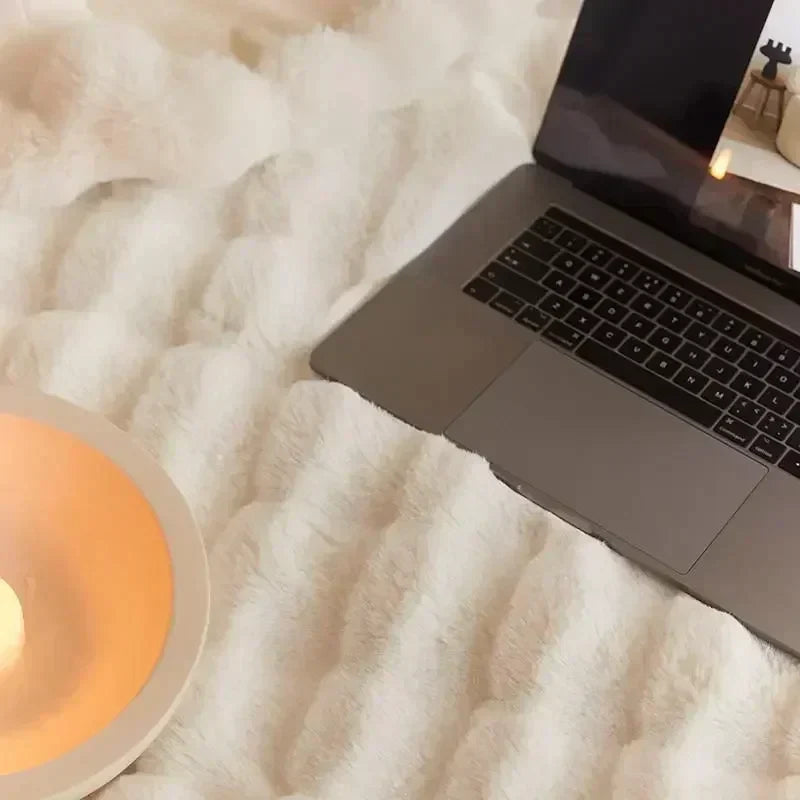 VeluLuxe - Wearable Faux Fur Blanket for Cozy Comfort & Stylish Design 8