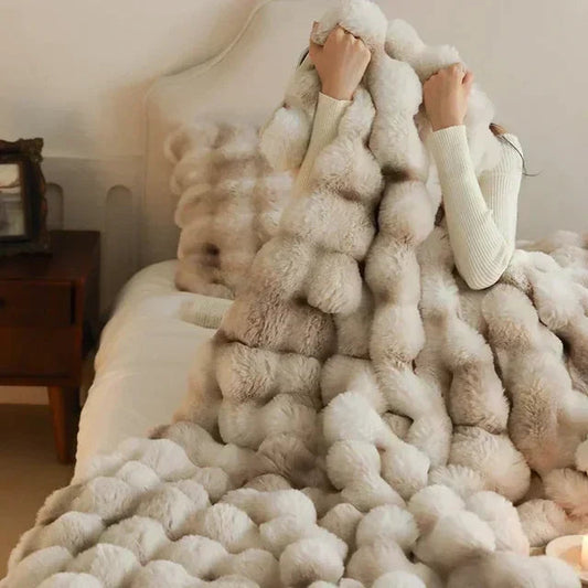 VeluLuxe - Wearable Faux Fur Blanket for Cozy Comfort & Stylish Design 1
