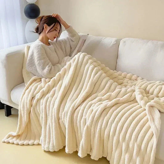 LuxuraWrap - Plush Maxi Throw Blanket for Sofa & Bed - Soft, Lightweight, Cozy - 1